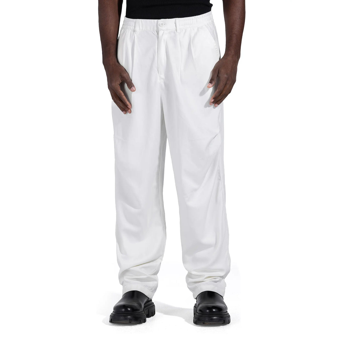 Relaxed Pleated Pants