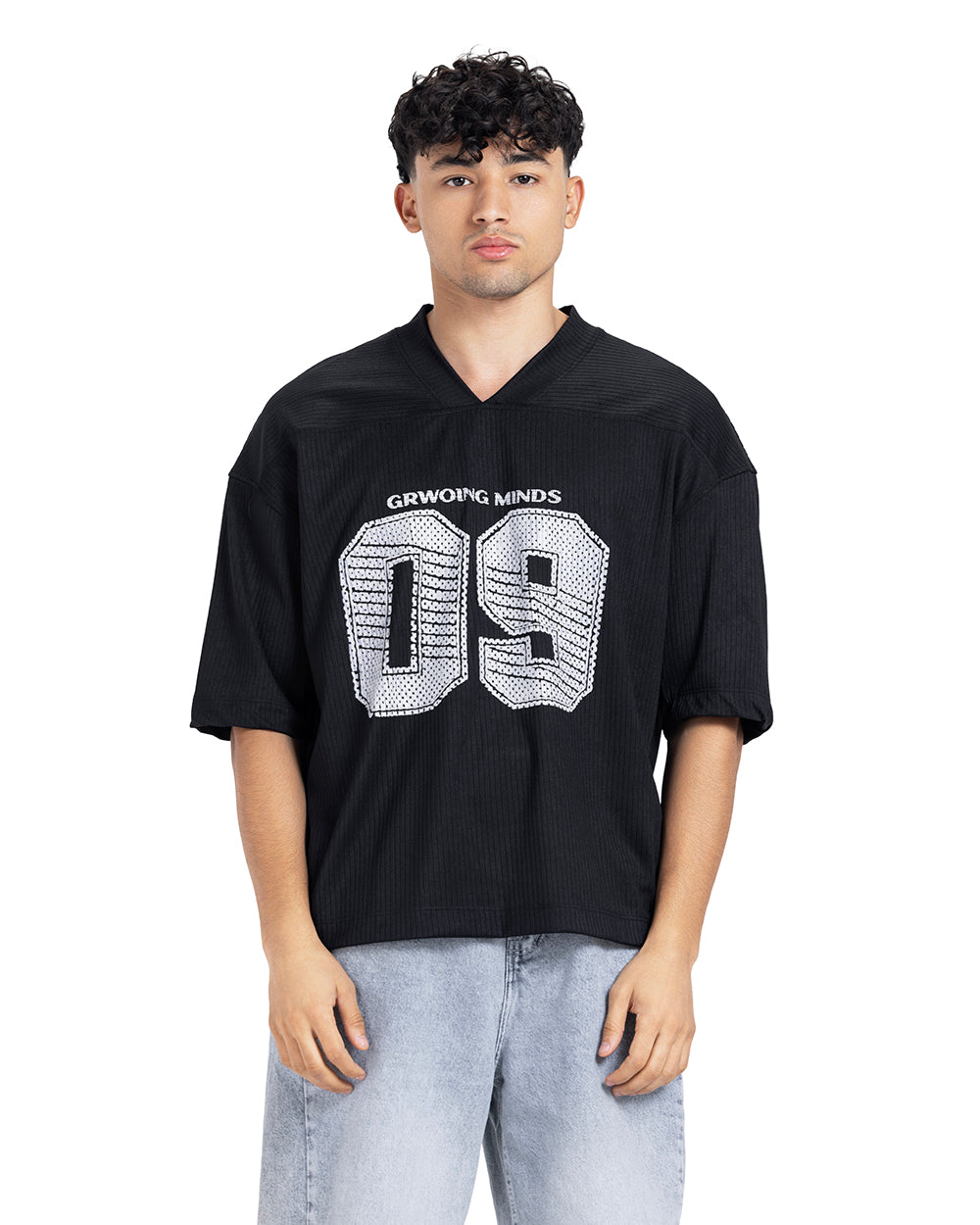 "09 Growing Minds" V-Neck Ribbed Oversized Tee